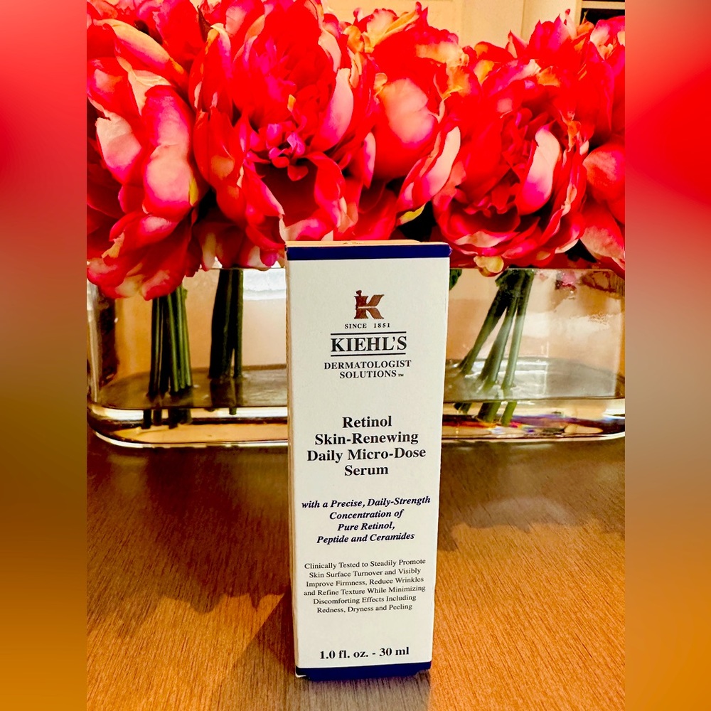 Kiehl’s Micro-Dose Anti-Aging Retinol Serum with Ceramides and Peptide